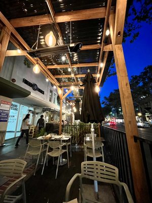 Oren's Hummus by null