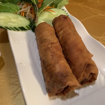 Present Restaurant - 2 Piece Blue Paradise Summer Roll - Vietnamese Near Me - Falls Church, Virginia