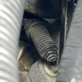 Frontier Towing and Recovery - As you can see the cable is sitting in a spot it shouldn't be. - Auto Repair Near Me - Carrollton, Georgia Frontier Towing and Recovery - As you can see the cable is sitting in a spot it shouldn't be. - Auto Repair Near Me - Carrollton, Georgia
