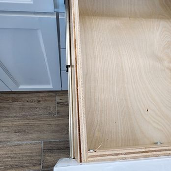 Leander Woodworks - Cracked and split drawer boxes - Cabinetry Near Me - Leander, Texas