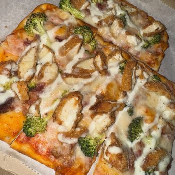Chris' Place - Chicken Bacon Ranch Flatbread (+Broccoli) to go! - Italian Near Me - Baldwinsville, New York Chris' Place - Chicken Bacon Ranch Flatbread (+Broccoli) to go! - Italian Near Me - Baldwinsville, New York