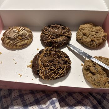 Crumbl - Abilene - Bakeries Near Me - Abilene, Texas Crumbl - Abilene - Bakeries Near Me - Abilene, Texas