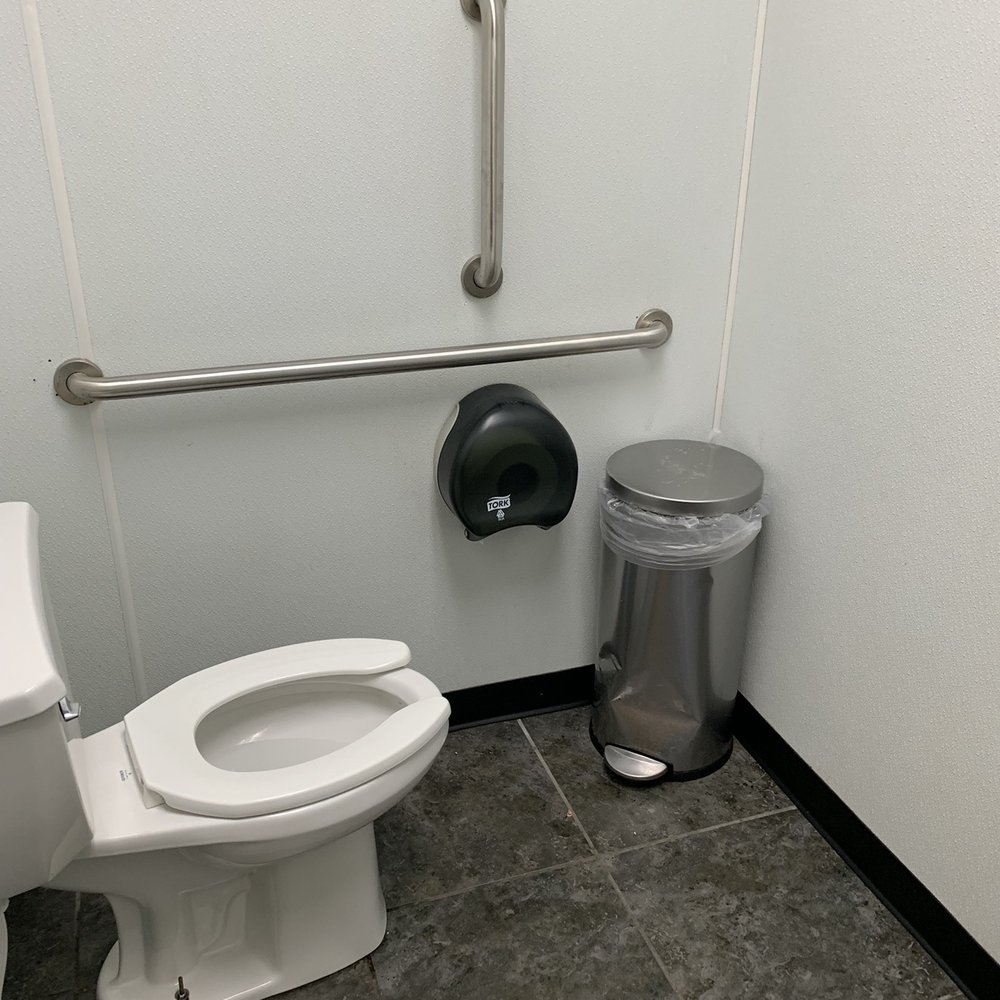Wash N Go - Woman's restroom - Laundromat Near Me - Columbia, South Carolina Wash N Go - Woman's restroom - Laundromat Near Me - Columbia, South Carolina
