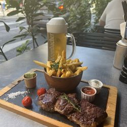Der Fette Bulle - Rib Steak - medium rare