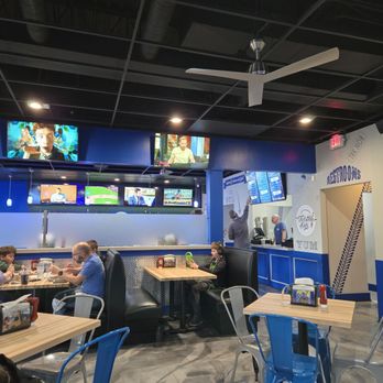 Truck Norris - Cool sports bar vibe - Food Trucks Near Me - Ellisville, Missouri Truck Norris - Cool sports bar vibe - Food Trucks Near Me - Ellisville, Missouri