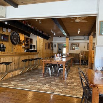 Bryce Canyon Pines Restaurant - August 30, 2026 - Large table in bar seating area. - American Near Me - Bryce Canyon, Utah
