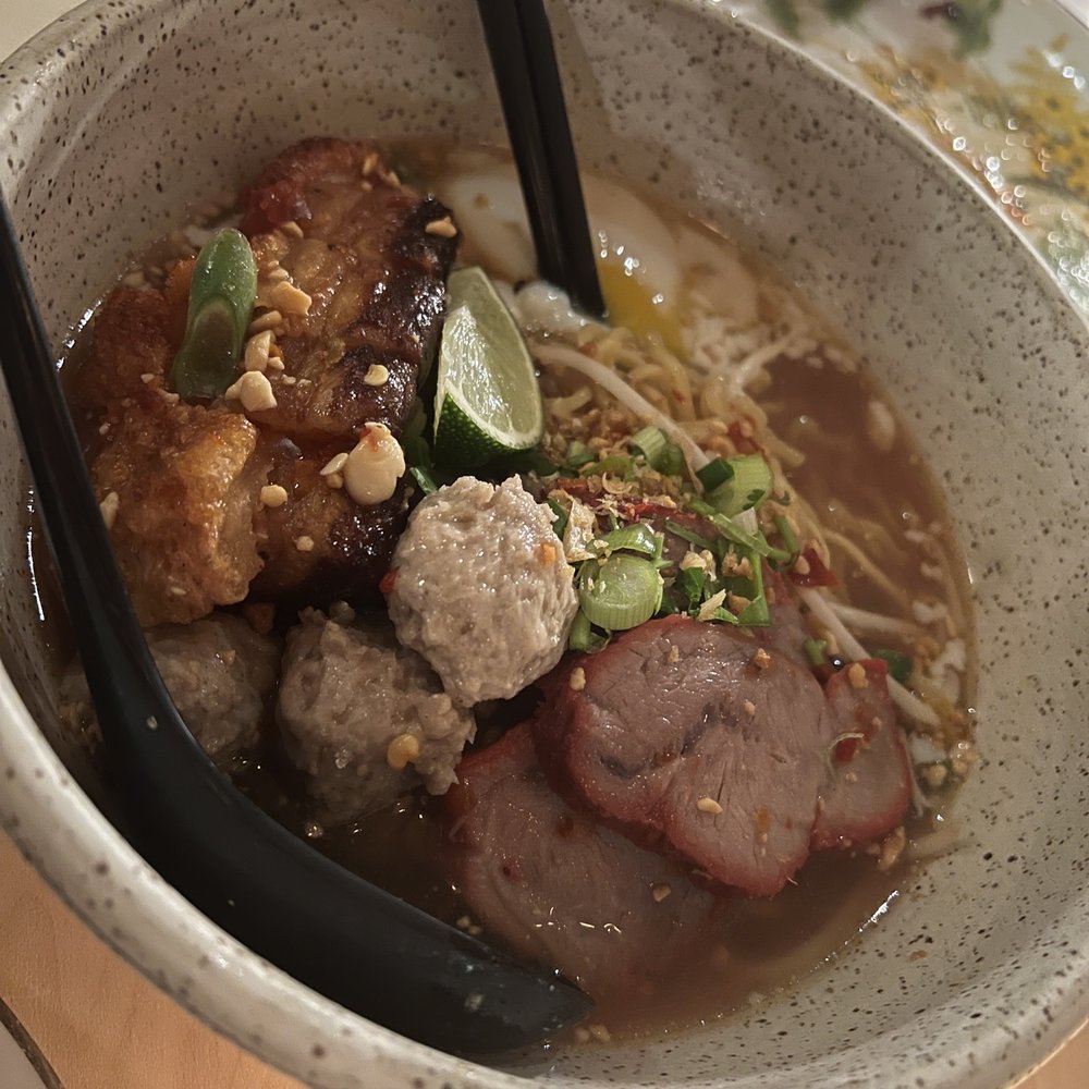 Paadee - Egg noodles with crunchy pork belly and char sui pork (with an egg) - Thai Near Me - Portland, Oregon Paadee - Egg noodles with crunchy pork belly and char sui pork (with an egg) - Thai Near Me - Portland, Oregon