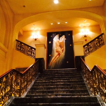 The Marker - Stairwell by lobby - Hotels Near Me - San Francisco, California The Marker - Stairwell by lobby - Hotels Near Me - San Francisco, California