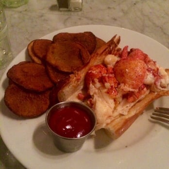 Mignonette - Lobster roll - New American Near Me - Miami, Florida