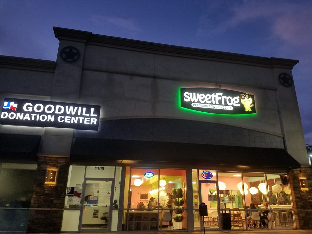 GOODWILL HOUSTON DONATION CENTER Updated July 2024 1214 W 43rd St