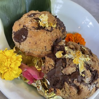Wabi on Rose - Ella's Best Chocoalte Chunk Cookies - Sushi Bars Near Me - Venice, California Wabi on Rose - Ella's Best Chocoalte Chunk Cookies - Sushi Bars Near Me - Venice, California