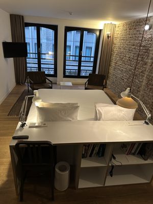 9HOTEL CENTRAL by null