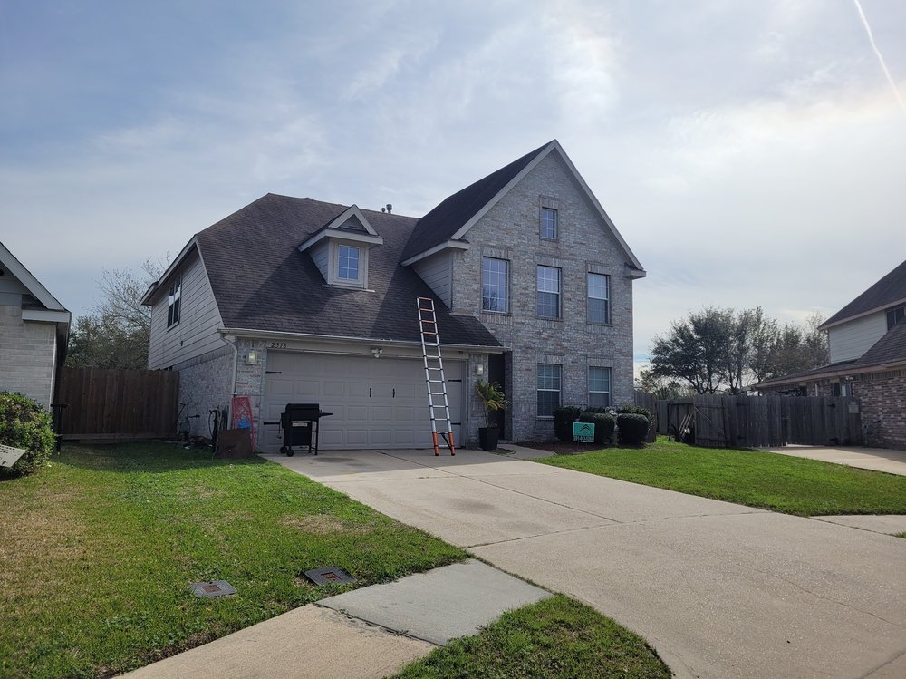 Slide of Trace Roofing & Construction