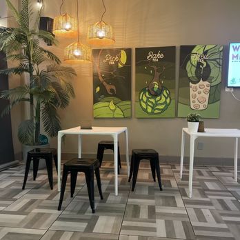 BoBaPOP Tea Bar - Seating Area - Coffee & Tea Near Me - Azusa, California