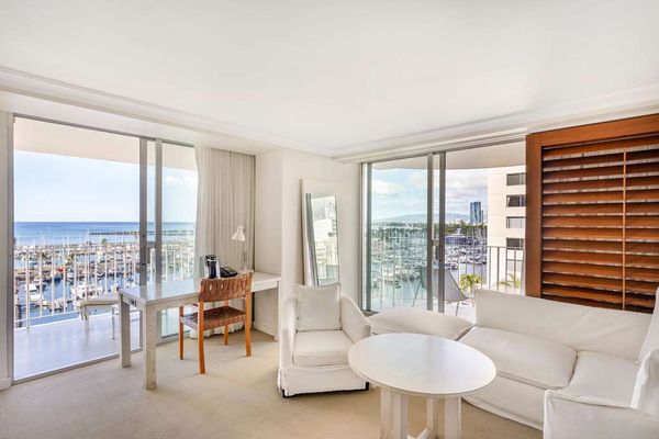 Hilton Vacation Club The Modern Honolulu by null