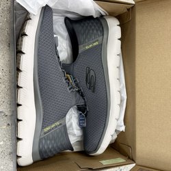 SKECHERS Warehouse Outlet