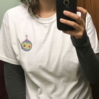 Custom Ink - Couldn't move the icon up any higher and dull, flat color. Should be able to match the more vibrant CMYK colors. - Customized Merchandise Near Me - Tysons, Virginia