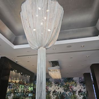 Ivy Hotel - Another Lobby Chandelier near the Lobby Bar - Hotels Near Me - Chicago, Illinois