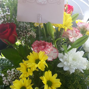 Mami's Florist - Party Supplies Near Me - Indio, California