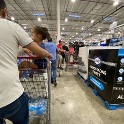 Costco - Las filas son demasiado largas.