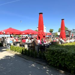 StromGold - Patio Area Along the Promenade
