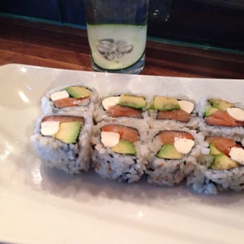 Niu B - Bagel roll.   Fantastic. - Sushi Bars Near Me - Chicago, Illinois