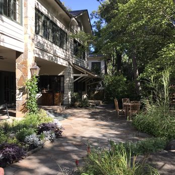 RT Lodge - We love this comfortable setting. Lovely coffee time by the pond this morning. - Hotels Near Me - Maryville, Tennessee