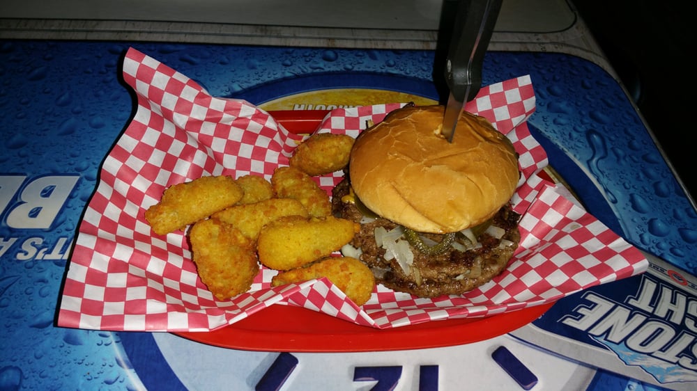 PLAYER’S SPORTS BAR & GRILL Updated August 2024 Springfield, South Dakota Sports Bars