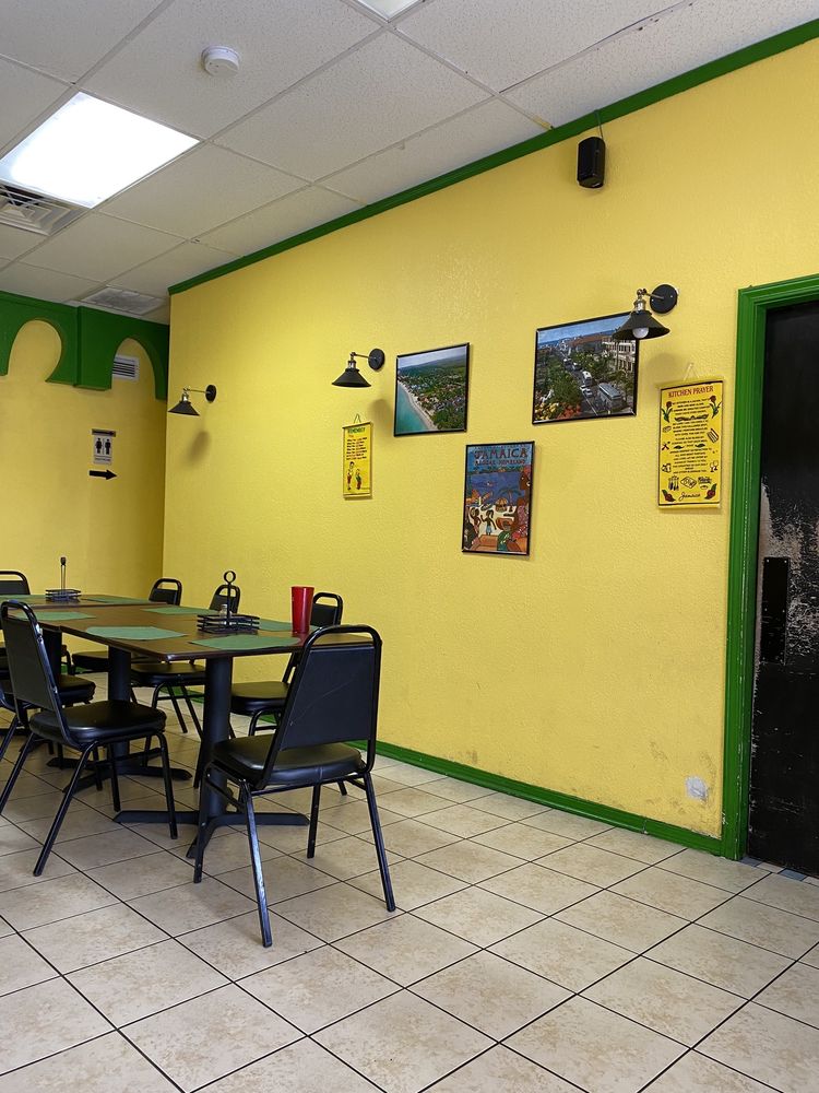CARIBBEAN JERK RESTAURANT AND LOUNGE Updated October 2024 40 Photos