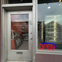 Chez Nibs - Small but tasty new place, where chef Romina is at the counter.