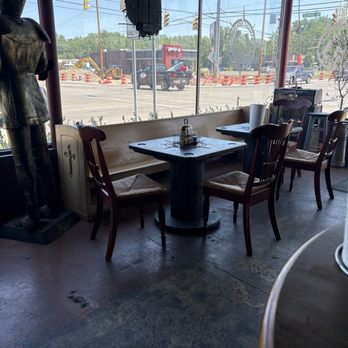 Bascule Brewery And Public House - Seating - Breweries Near Me - Lorain, Ohio