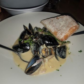 Willow Room - Mussels - Wine Bars Near Me - Chicago, Illinois