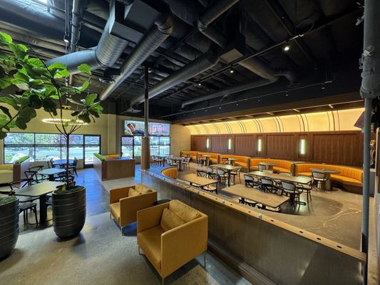 J Bar & Golf Lounge by null