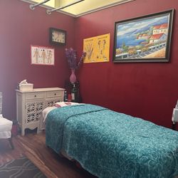 Susan's Seaside Spa - Massage treatment room