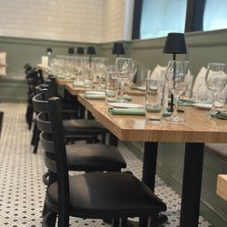 Cafe Al Dente - Indoor seating area