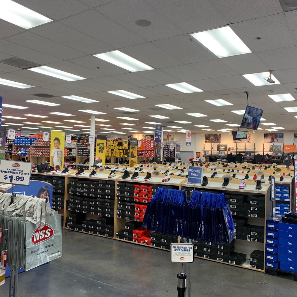 shoe warehouse lynwood