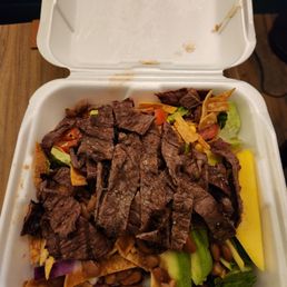 Bonita Salad with steak Bonita Salad with steak