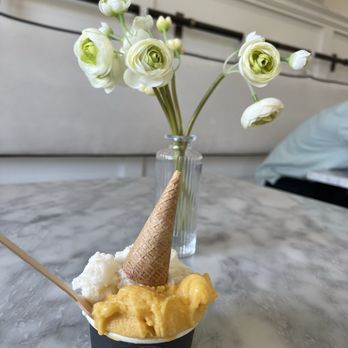 Cia di Gelateria - Sticky rice and mango gelato - Gelato Near Me - Folsom, California