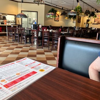 Pizza King - This is the table the "server" just avoided cleaning. - Pizza Near Me - New Haven, Indiana