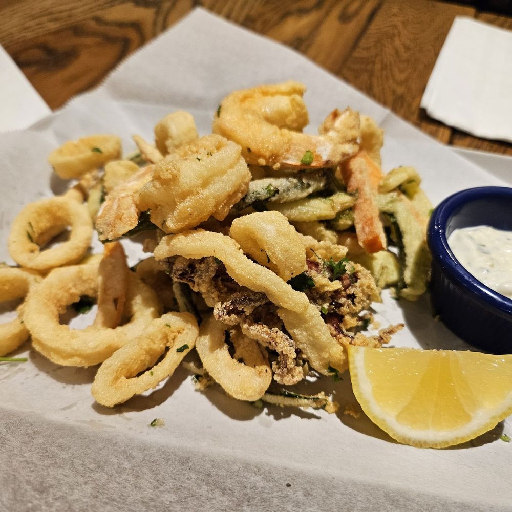 La Sorrentina - Calamari but beware it has shrimp too. - Pizza Near Me - Vancouver, Washington