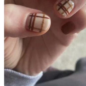 D's House Nails - Nail Salons Near Me - Pleasant Hill, California