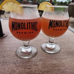 Monolithic Brewing - Pink lemonade and watermelon