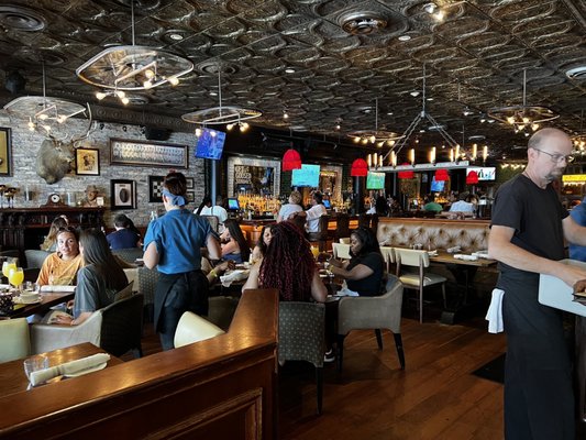 Big City Tavern by null