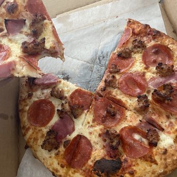 Fat Tomato Pizza - Personal sized sausage and pepperoni - Pizza Near Me - Los Angeles, California Fat Tomato Pizza - Personal sized sausage and pepperoni - Pizza Near Me - Los Angeles, California