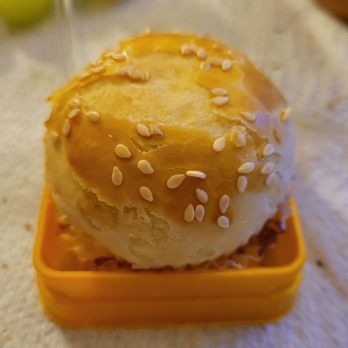 Sheng Kee Bakery - Lotus Egg Yolk Pastry - Bakeries Near Me - San Mateo, California
