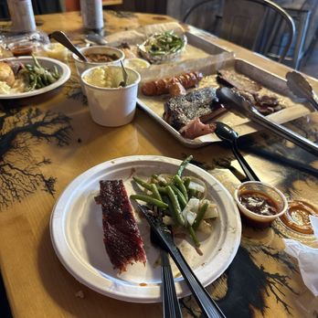Hog Wild Bar-B-Que - Family platter 3 meats & 3 sides - Barbeque Near Me - Placerville, California Hog Wild Bar-B-Que - Family platter 3 meats & 3 sides - Barbeque Near Me - Placerville, California