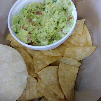 Los Amigos Restaurant - pale and flavorless guac - Mexican Near Me - Walnut, California Los Amigos Restaurant - pale and flavorless guac - Mexican Near Me - Walnut, California