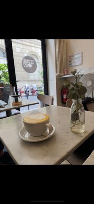 Maisie Café. by null