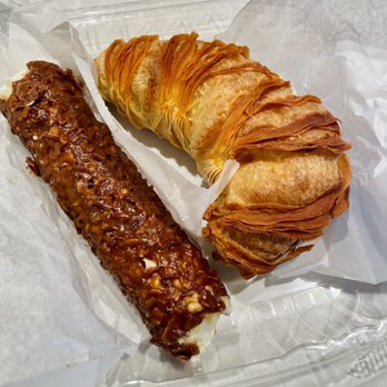 Bova's Bakery - Florentine Shell Ricotta cannoli and Lobster Tail - Bakeries Near Me - Boston, Massachusetts