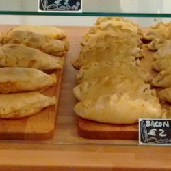 Empanadas Viste - Empanadas de Carne suave así como también de baicon y queso